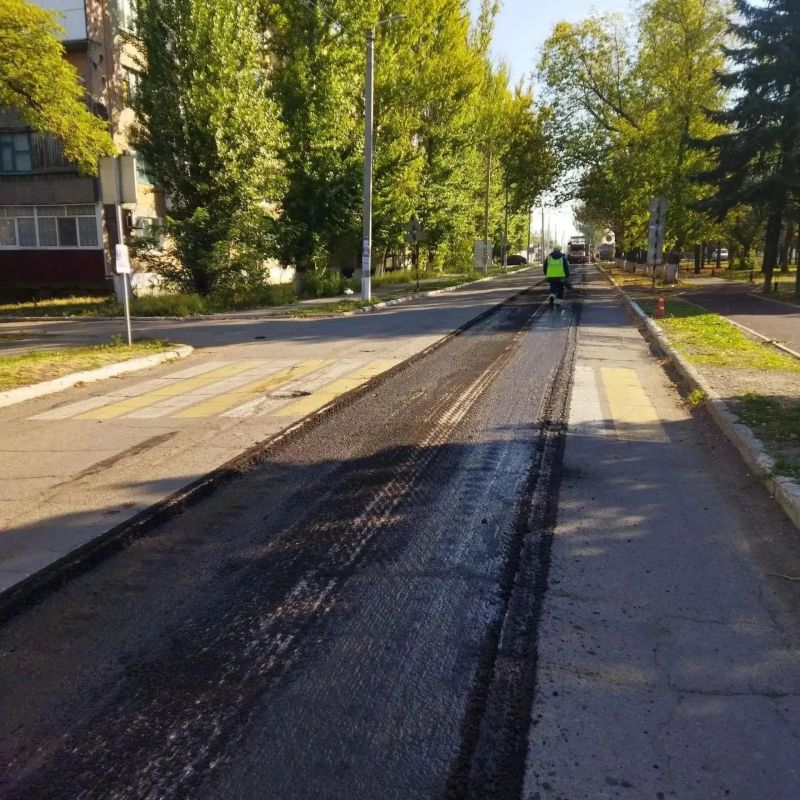 Дороги и пешеходные зоны в муниципальных образованиях республики продолжают преображаться благодаря системной поддержке регионов-шефов Дороги и пешеходные зоны в муниципальных образованиях республики продолжают преображаться благодаря системной поддержке регионов-шефов