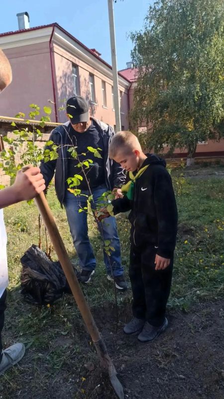 В Донецке прошло очередное мероприятие в рамках акции «Сохраним лес» В Донецке прошло очередное мероприятие в рамках акции «Сохраним лес»