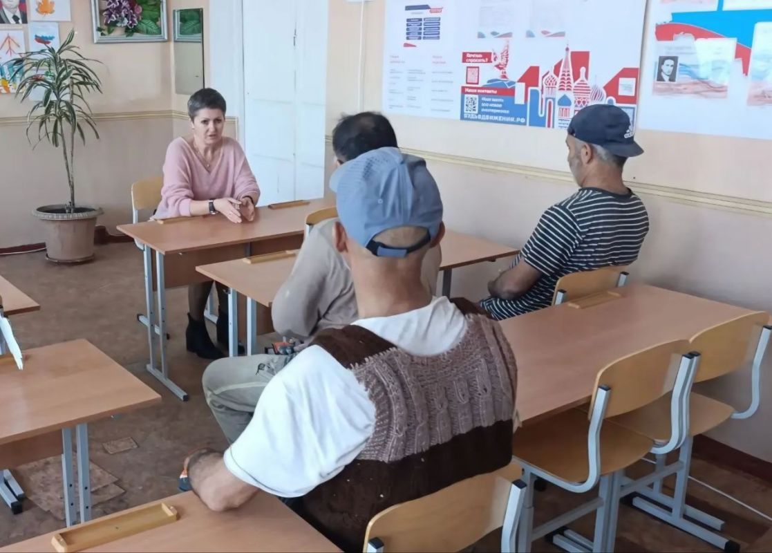 Иван Адамец: Заместитель руководителя Управы Куйбышевского района Елена Строганова провела информационно-разъяснительную встречу с иностранными гражданами