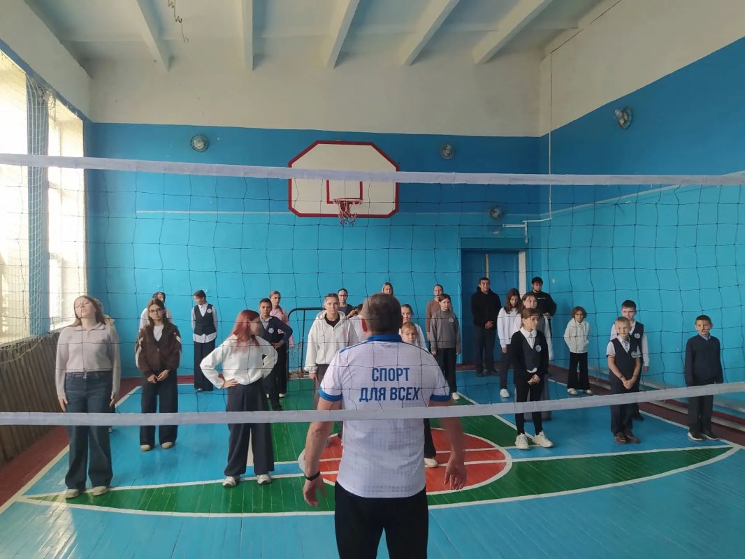 «Зарядка от нас — здоровье для вас!» «Зарядка от нас — здоровье для вас!»