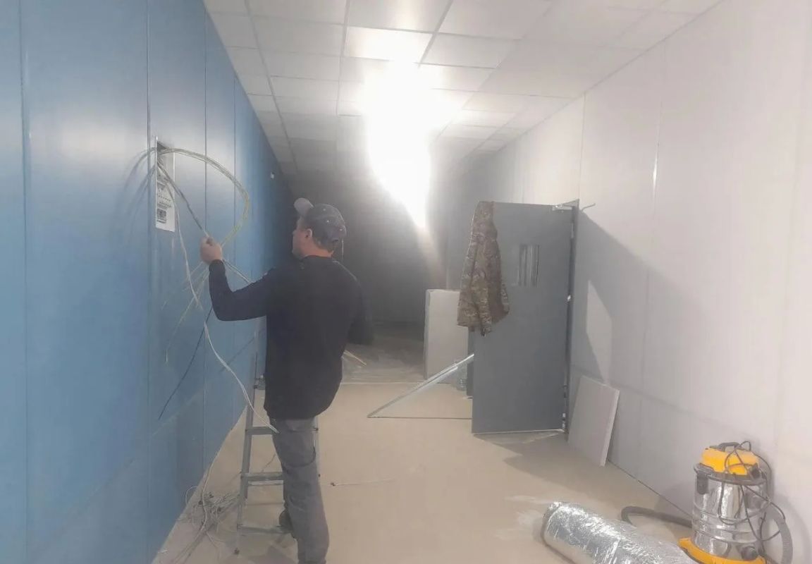 Хабаровский край выполнил подключение электроузлов в физкультурно-оздоровительном комплексе Дебальцево Хабаровский край выполнил подключение электроузлов в физкультурно-оздоровительном комплексе Дебальцево