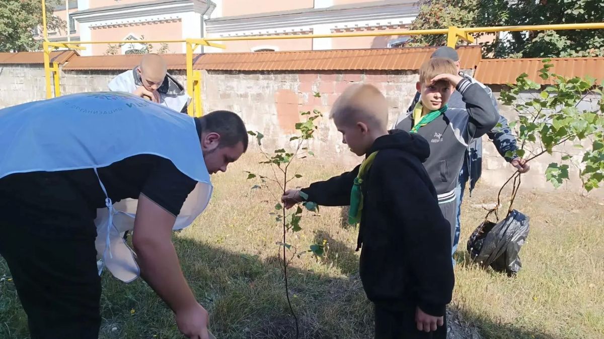 В Донецке прошло очередное мероприятие в рамках акции «Сохраним лес» В Донецке прошло очередное мероприятие в рамках акции «Сохраним лес»