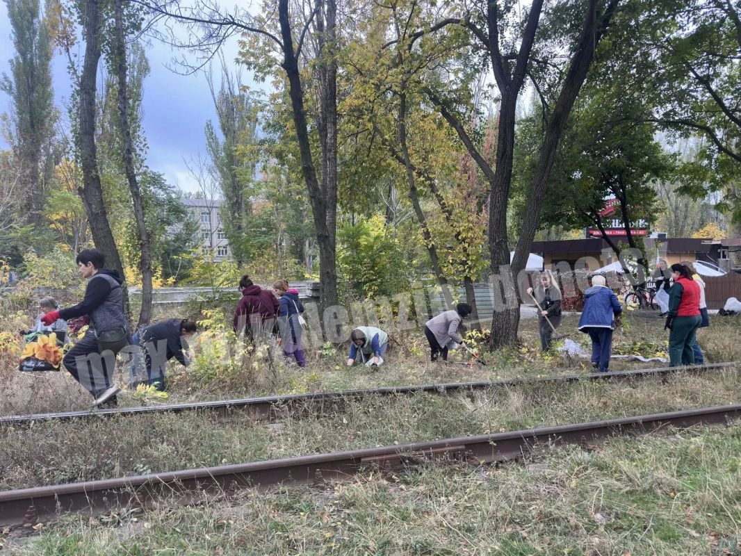 Субботник во всех районах Донецка! Субботник во всех районах Донецка!