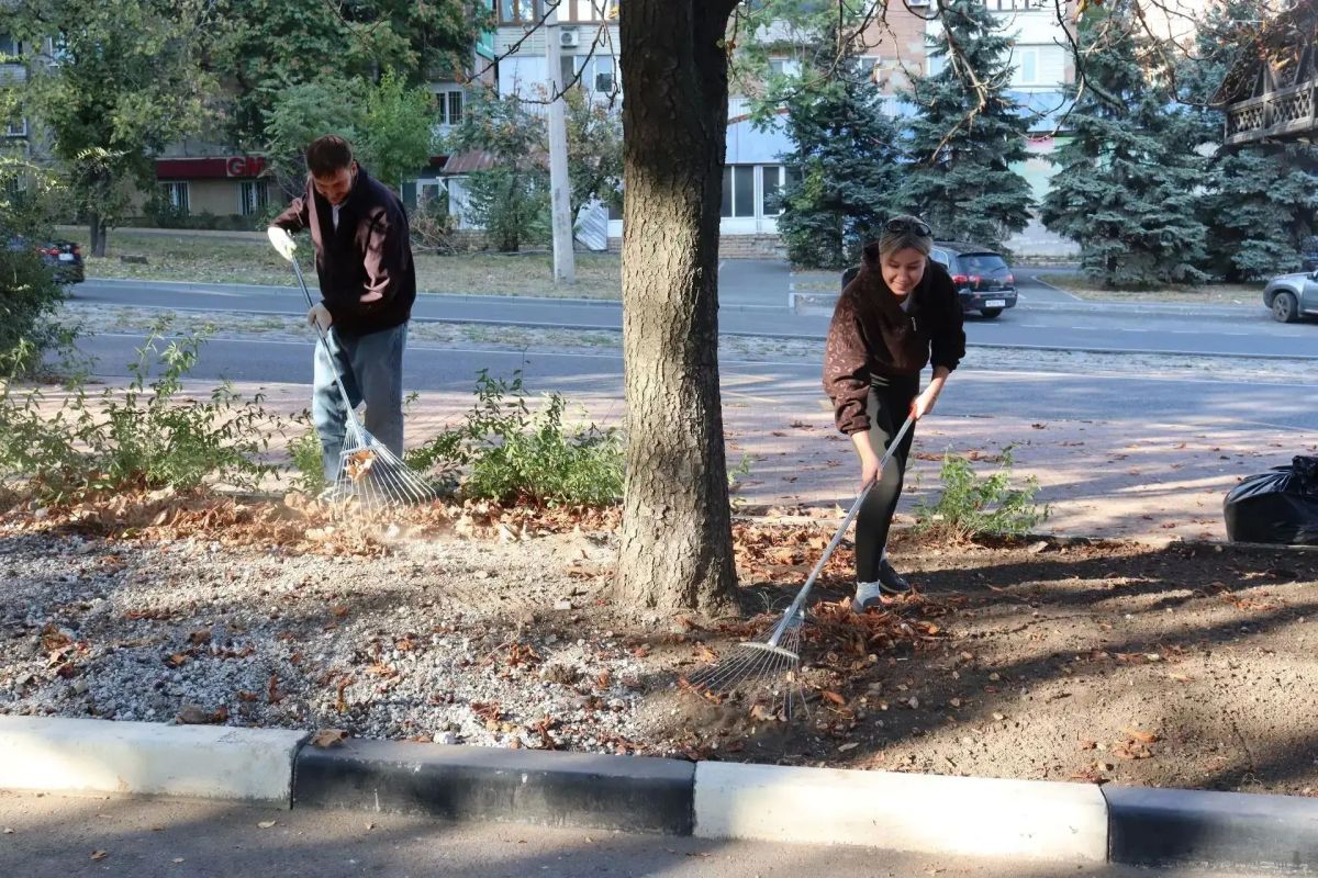 СУББОТНИК В «ДОНБАССТЕПЛОЭНЕРГО»: С ЗАБОТОЙ И ОТВЕТСТВЕННОСТЬЮ О РЕСПУБЛИКЕ СУББОТНИК В «ДОНБАССТЕПЛОЭНЕРГО»: С ЗАБОТОЙ И ОТВЕТСТВЕННОСТЬЮ О РЕСПУБЛИКЕ