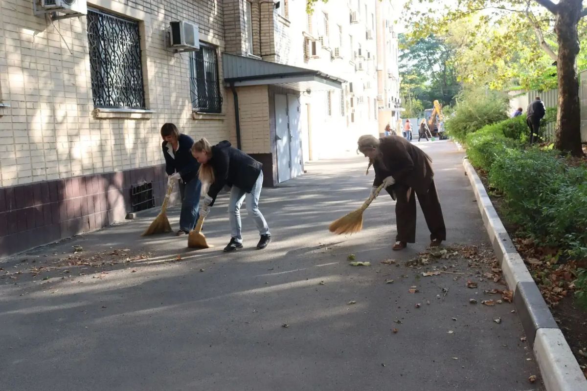 СУББОТНИК В «ДОНБАССТЕПЛОЭНЕРГО»: С ЗАБОТОЙ И ОТВЕТСТВЕННОСТЬЮ О РЕСПУБЛИКЕ СУББОТНИК В «ДОНБАССТЕПЛОЭНЕРГО»: С ЗАБОТОЙ И ОТВЕТСТВЕННОСТЬЮ О РЕСПУБЛИКЕ