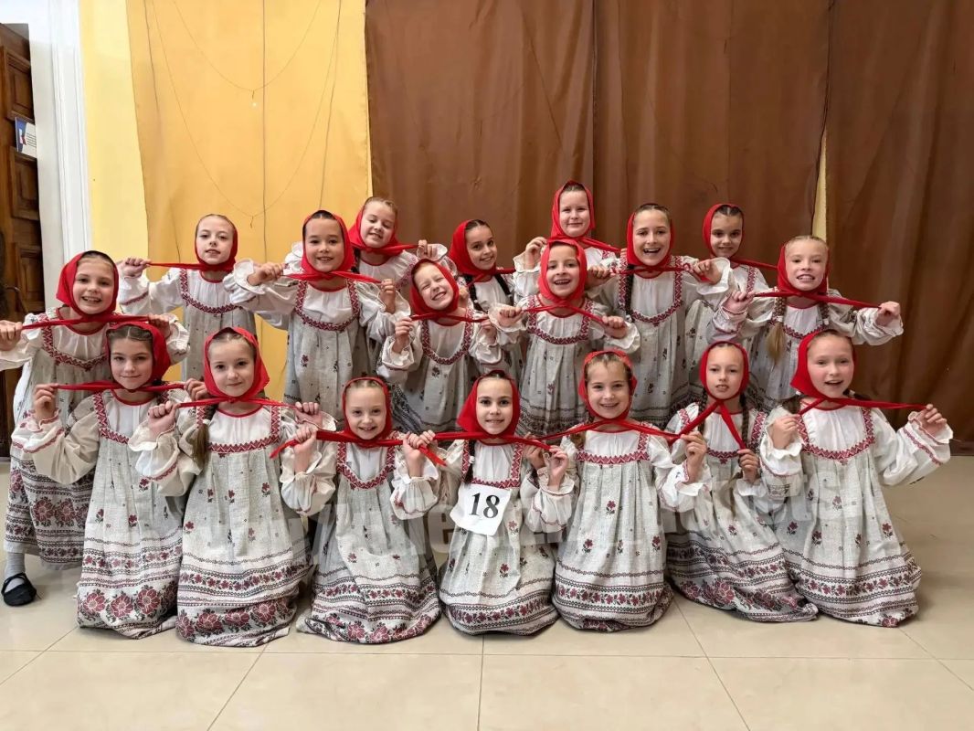 Танцевальные коллективы Дворца культуры им. А.С. Пушкина одержали яркие победы на X Международном фестивале-конкурсе хореографического искусства «ЗВЁЗДЫ РЕСПУБЛИКИ-2026», проходившем в Харцызске! Танцевальные коллективы Дворца культуры им. А.С. Пушкина одержали яркие победы на X Международном фестивале-конкурсе хореографического искусства «ЗВЁЗДЫ РЕСПУБЛИКИ-2026», проходившем в Харцызске!