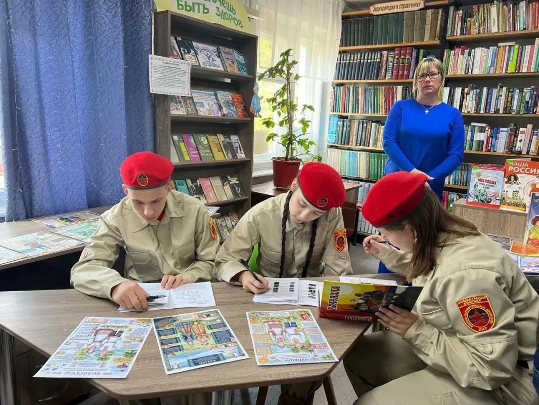 В Шахтерске провели акцию «Исторический кроссворд» В Шахтерске провели акцию «Исторический кроссворд»