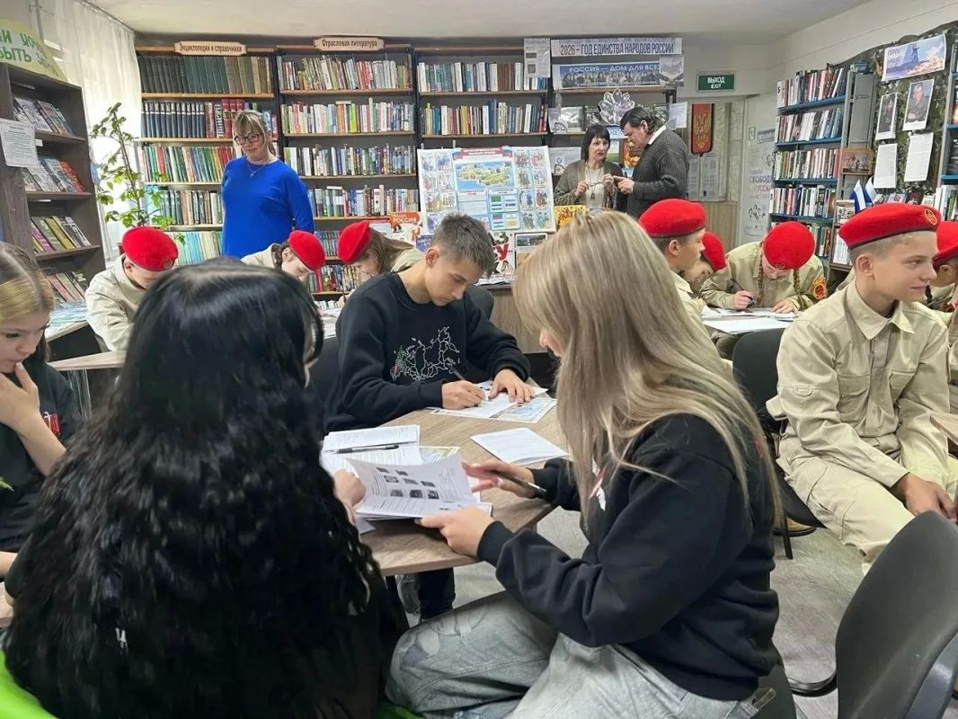 В Шахтерске провели акцию «Исторический кроссворд» В Шахтерске провели акцию «Исторический кроссворд»