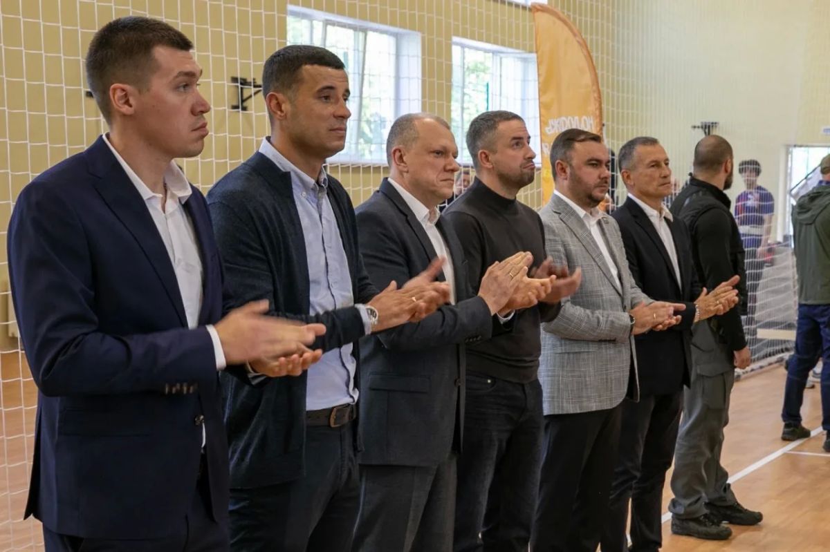 Владимир Дворцов стал почетным гражданином Мариуполя Владимир Дворцов стал почетным гражданином Мариуполя
