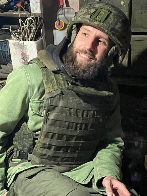 Друг нашего проекта военкор Тимофей Ермаков работает в Донбассе с первого дня СВО и ведёт канал Синяя Z Борода!