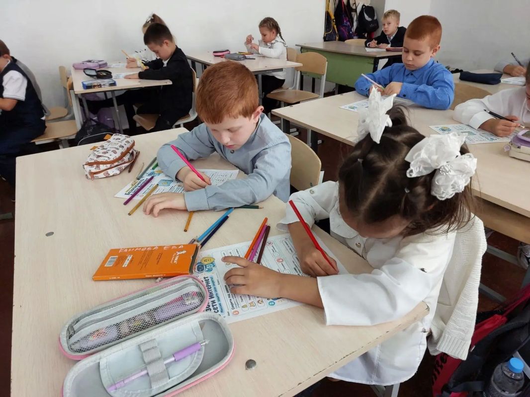 Школьники Ждановки поговорили о безопасности в интернете Школьники Ждановки поговорили о безопасности в интернете