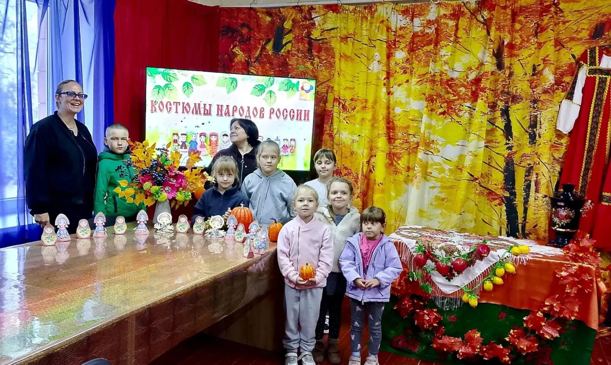 В Снежном прошли культурно-просветительские и патриотические мероприятия В Снежном прошли культурно-просветительские и патриотические мероприятия