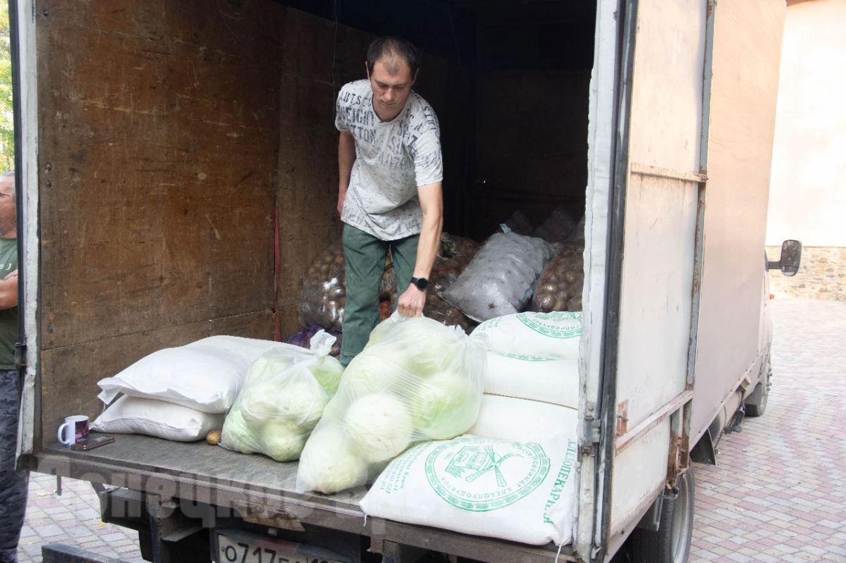 «Меня тянет сюда»: как московский десант помогает бойцам в Амвросиевском реабилитационном центре «Меня тянет сюда»: как московский десант помогает бойцам в Амвросиевском реабилитационном центре
