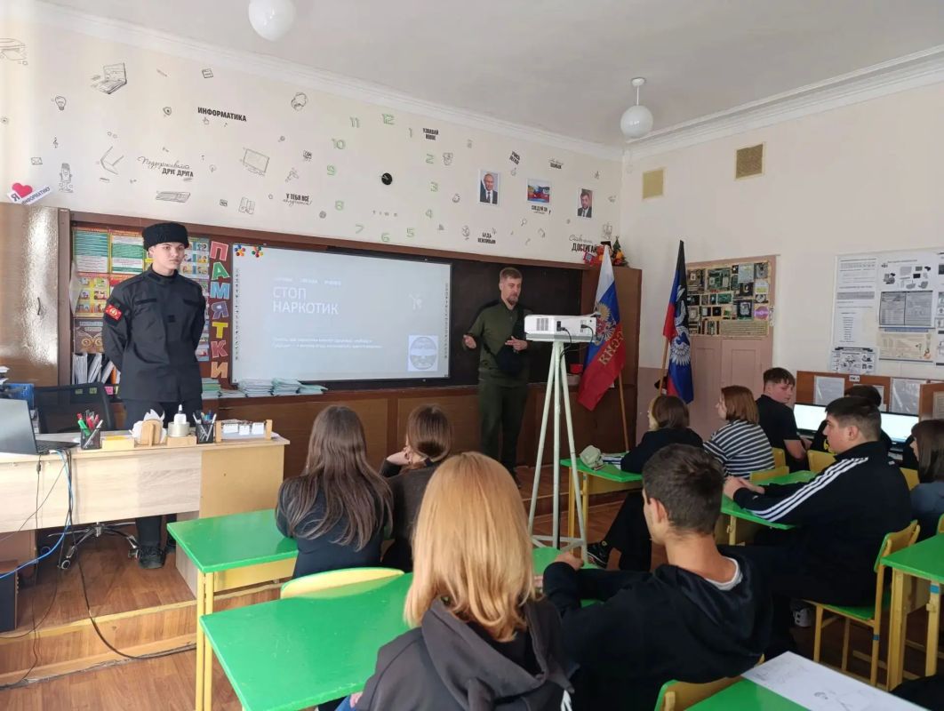 Денис Зубов: Лекции для школьников провели представители Межрегиональной казачьей общественной организации «Карачун» Денис Зубов: Лекции для школьников провели представители Межрегиональной казачьей общественной организации «Карачун»