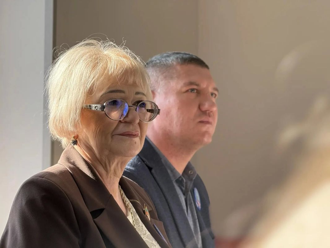 Александр Шатов: В Петропавловке Шахтерского округа открыли Детский культурно-просветительский Центр самовыражения «Мир талантов» Александр Шатов: В Петропавловке Шахтерского округа открыли Детский культурно-просветительский Центр самовыражения «Мир талантов»