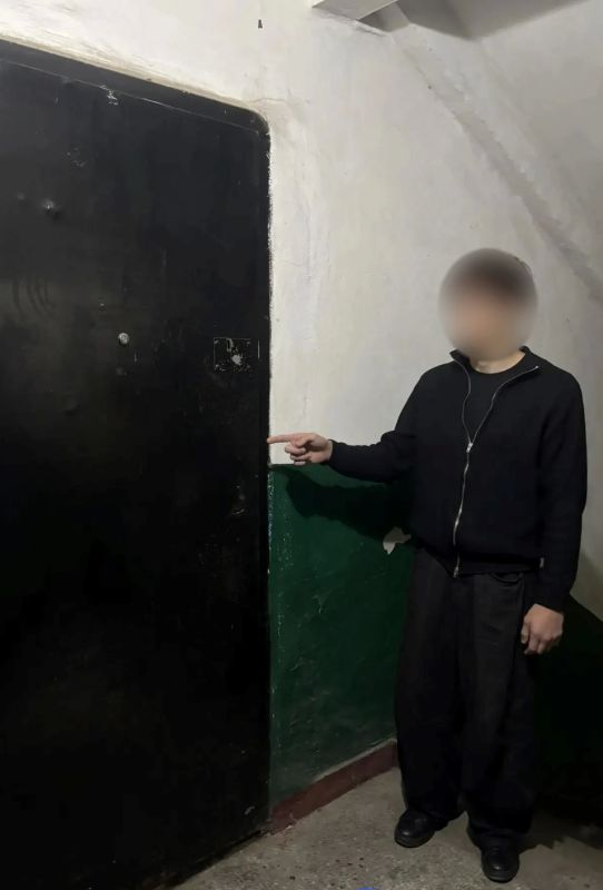 Сотрудники полиции уберегли пенсионера от потери 1,4 млн рублей и задержали курьера аферистов Сотрудники полиции уберегли пенсионера от потери 1,4 млн рублей и задержали курьера аферистов