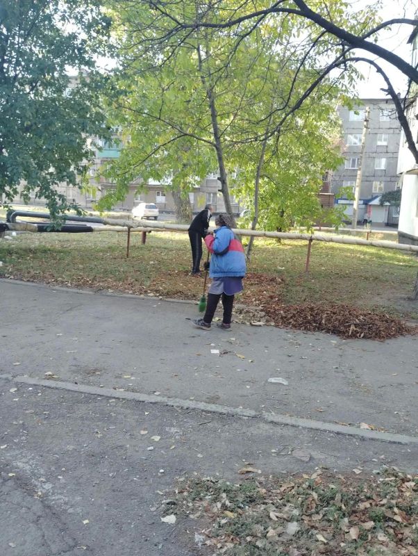 Содержание жилого фонда: текущие работы в городе Дебальцево Содержание жилого фонда: текущие работы в городе Дебальцево