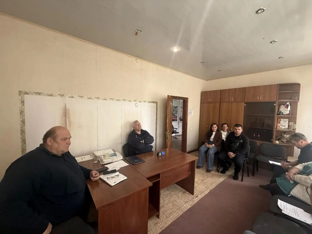 Начальник Раздольненского территориального отдела провёл рабочую встречу с представителями индивидуального предпринимательства Начальник Раздольненского территориального отдела провёл рабочую встречу с представителями индивидуального предпринимательства