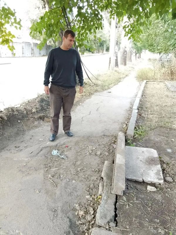 В Донецкий городской совет поступают обращения жителей о порывах водопроводных сетей в разных районах В Донецкий городской совет поступают обращения жителей о порывах водопроводных сетей в разных районах