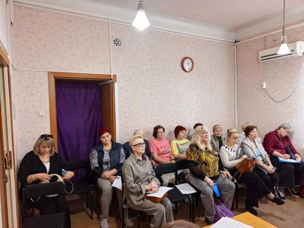 12 октября, в Управе Центрально-Городского внутригородского района Администрации городского округа Макеевка Донецкой Народной Республики прошло мероприятие с целью реализации проекта «Управдом» 12 октября, в Управе Центрально-Городского внутригородского района Администрации городского округа Макеевка Донецкой Народной Республики прошло мероприятие с целью реализации проекта «Управдом»