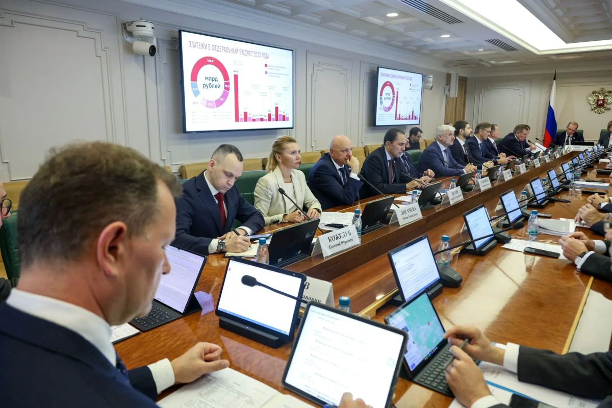 Александр Волошин: #работа_в_СФ. Сегодня в Совете Федерации принял участие в заседании Комитета по экономической политике под председательством Андрея Викторовича Кутепова Александр Волошин: #работа_в_СФ. Сегодня в Совете Федерации принял участие в заседании Комитета по экономической политике под председательством Андрея Викторовича Кутепова
