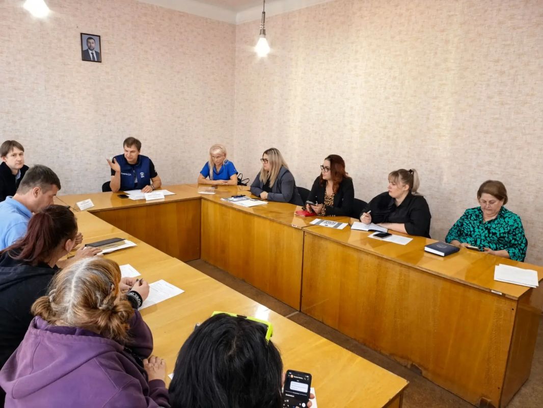 12 октября, в Управе Центрально-Городского внутригородского района Администрации городского округа Макеевка Донецкой Народной Республики прошло мероприятие с целью реализации проекта «Управдом» 12 октября, в Управе Центрально-Городского внутригородского района Администрации городского округа Макеевка Донецкой Народной Республики прошло мероприятие с целью реализации проекта «Управдом»