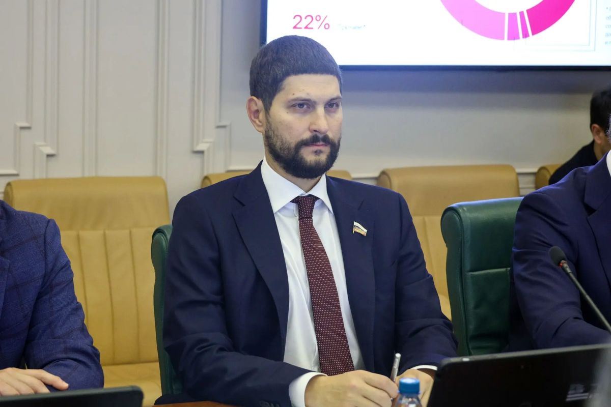 Александр Волошин: #работа_в_СФ. Сегодня в Совете Федерации принял участие в заседании Комитета по экономической политике под председательством Андрея Викторовича Кутепова Александр Волошин: #работа_в_СФ. Сегодня в Совете Федерации принял участие в заседании Комитета по экономической политике под председательством Андрея Викторовича Кутепова