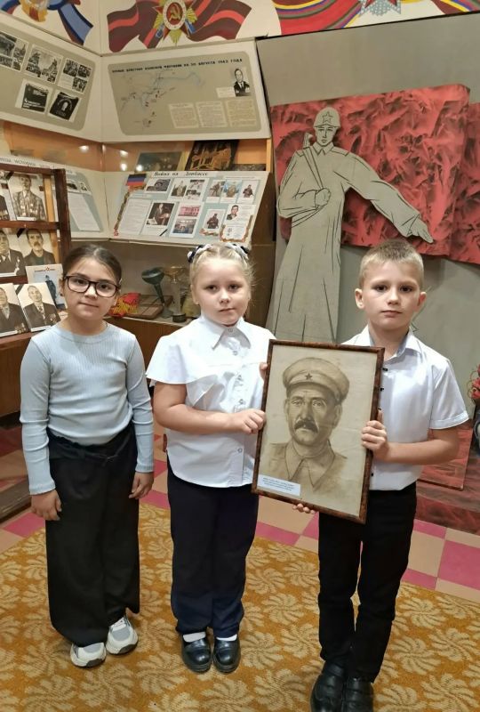 В Донецкой Народной Республике дан старт масштабной Республиканской акции «Учится в Донбассе» В Донецкой Народной Республике дан старт масштабной Республиканской акции «Учится в Донбассе»