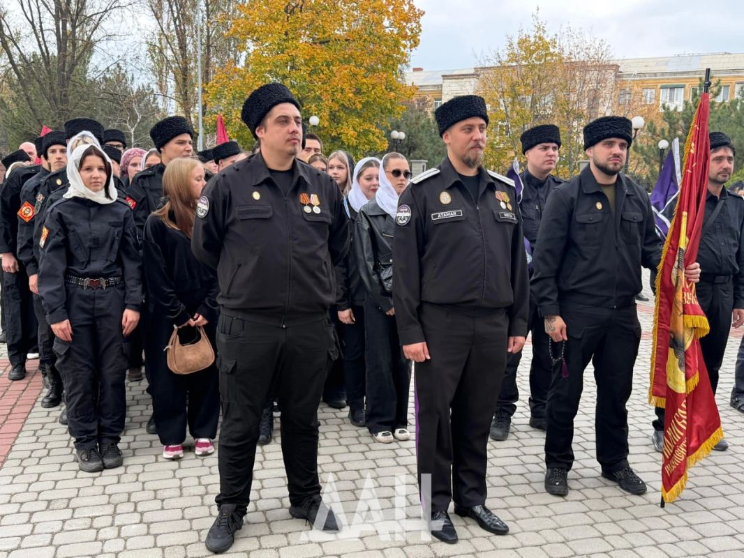 В Донецке прошла церемония "верстания в казаки" В Донецке прошла церемония "верстания в казаки"