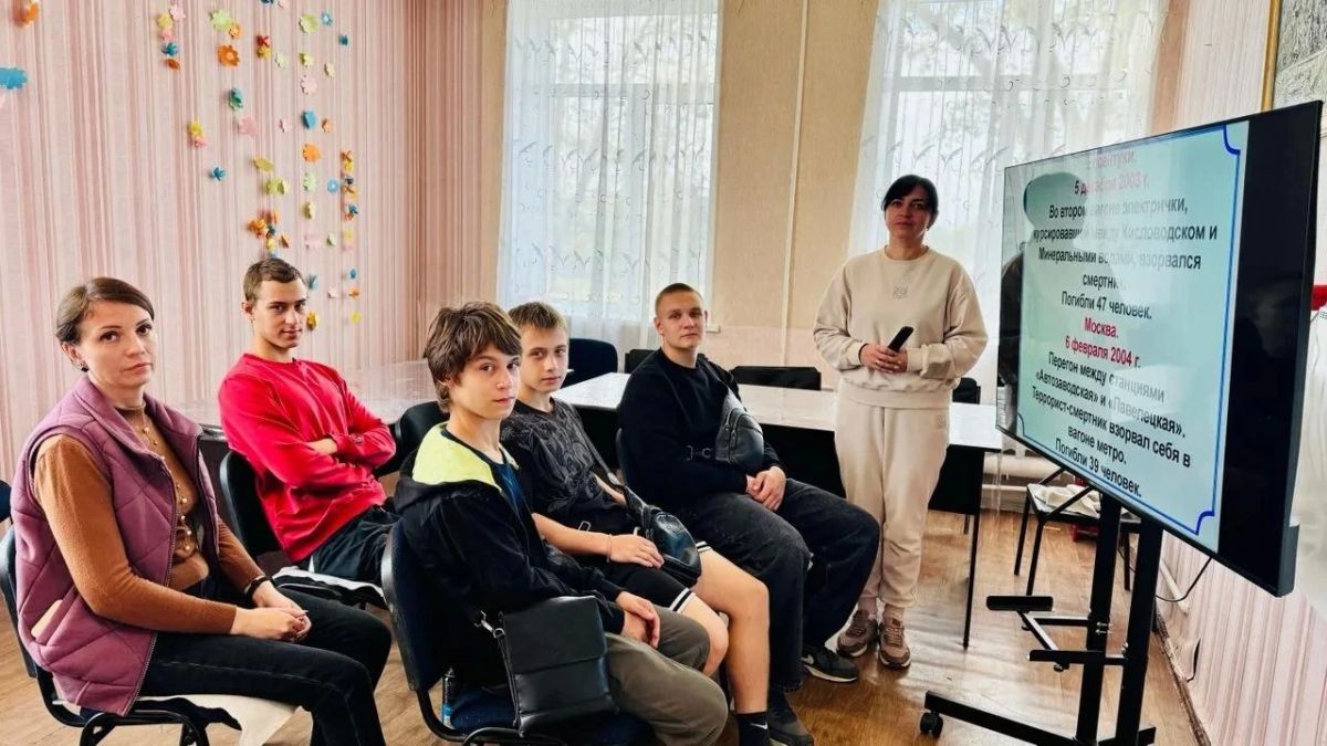 В Новозарьевке прошло антитеррористическое мероприятие В Новозарьевке прошло антитеррористическое мероприятие