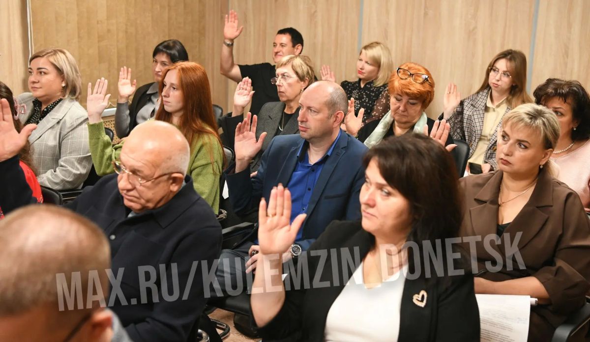 Алексей Кулемзин: Сегодня провел ежеквартальное заседание комиссии по поддержке и взаимодействию с местным отделением Общероссийского общественногосударственного движения детей и молодёжи «Движение Первых» в рамках... Алексей Кулемзин: Сегодня провел ежеквартальное заседание комиссии по поддержке и взаимодействию с местным отделением Общероссийского общественногосударственного движения детей и молодёжи «Движение Первых» в рамках...