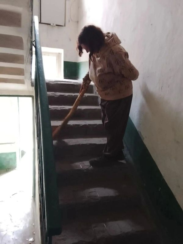 Содержание жилого фонда: текущие работы в городе Дебальцево Содержание жилого фонда: текущие работы в городе Дебальцево