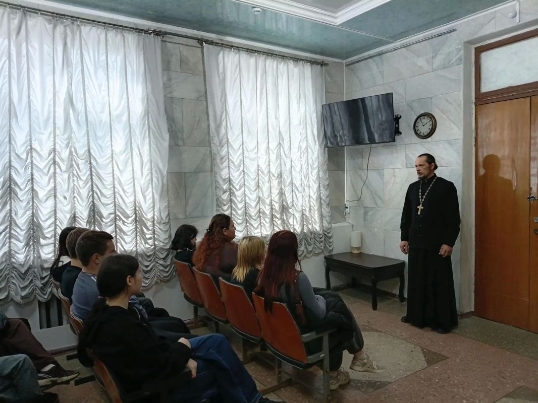 Связь поколений и традиций: в Старобешевском округе прошел урок духовного воспитания Связь поколений и традиций: в Старобешевском округе прошел урок духовного воспитания