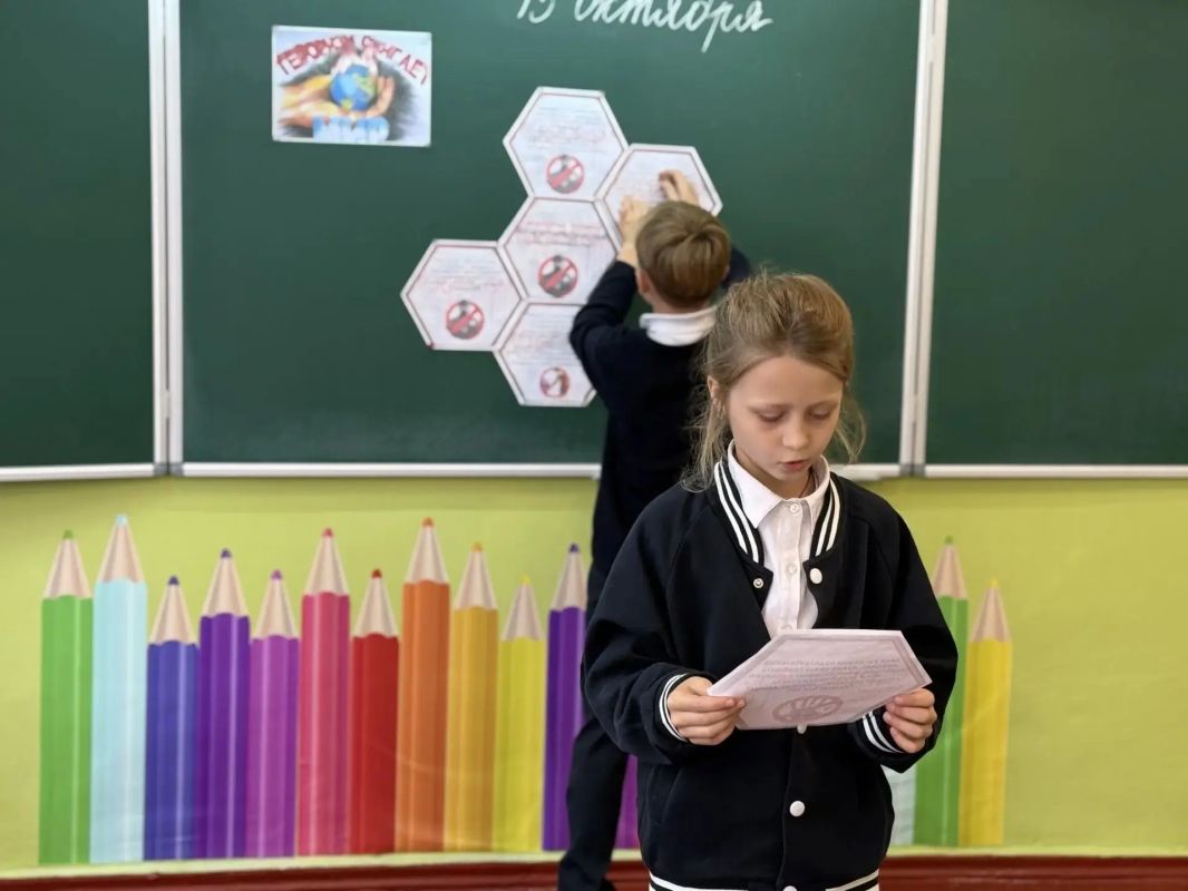 Повторение правил антитеррористической безопасности Повторение правил антитеррористической безопасности