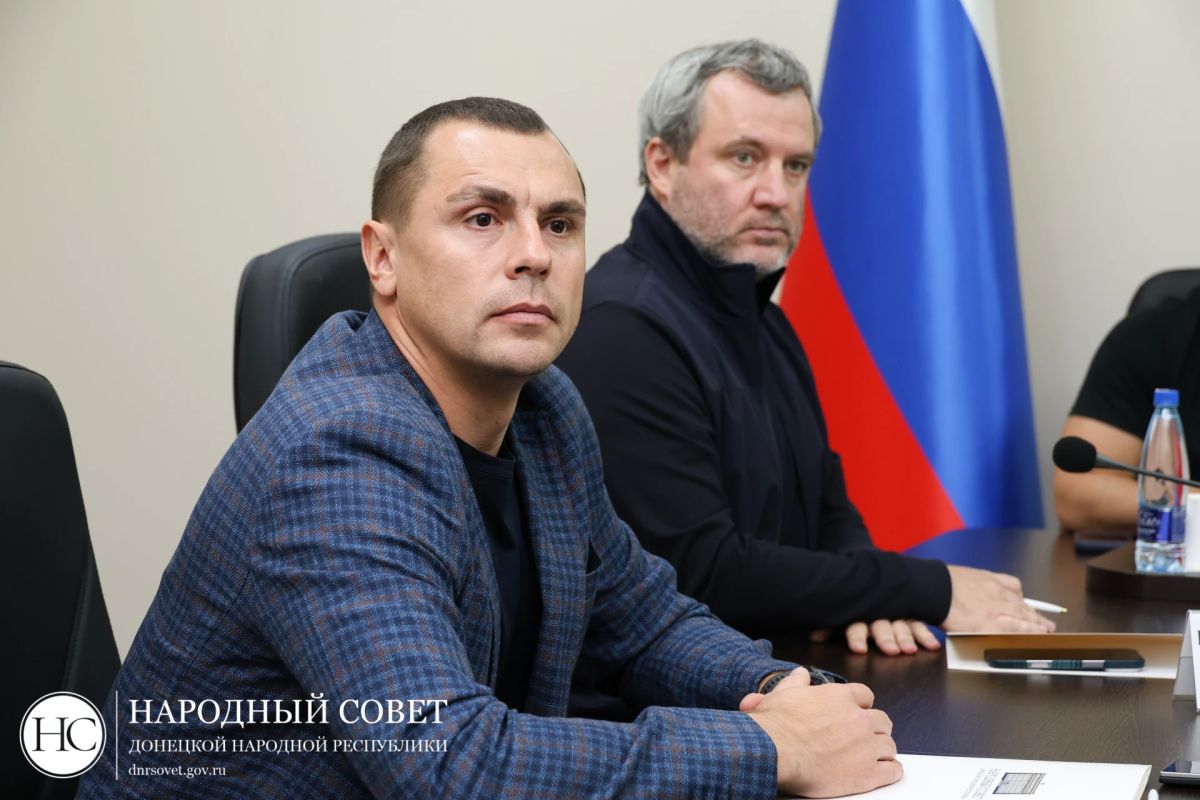 Депутаты приняли участие в заседании Комитета Госдумы по бюджету и налогам Депутаты приняли участие в заседании Комитета Госдумы по бюджету и налогам