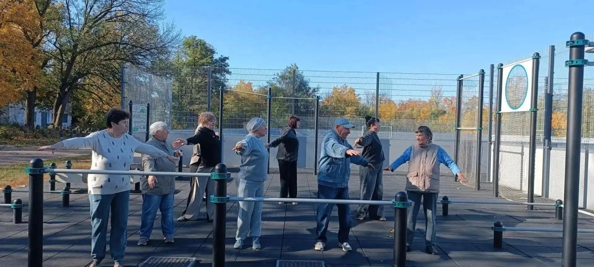В Макеевке прошли занятия по адаптивной физкультуре для старшего поколения В Макеевке прошли занятия по адаптивной физкультуре для старшего поколения