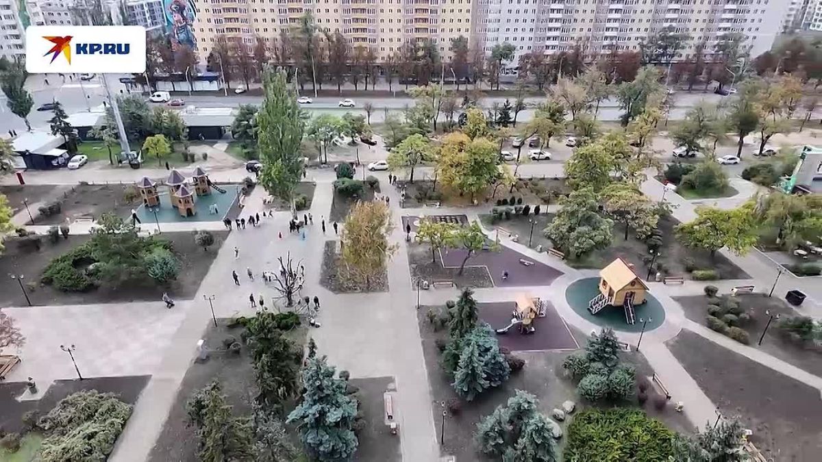 В Мариуполе открыли восстановленный сквер «Лукоморье»