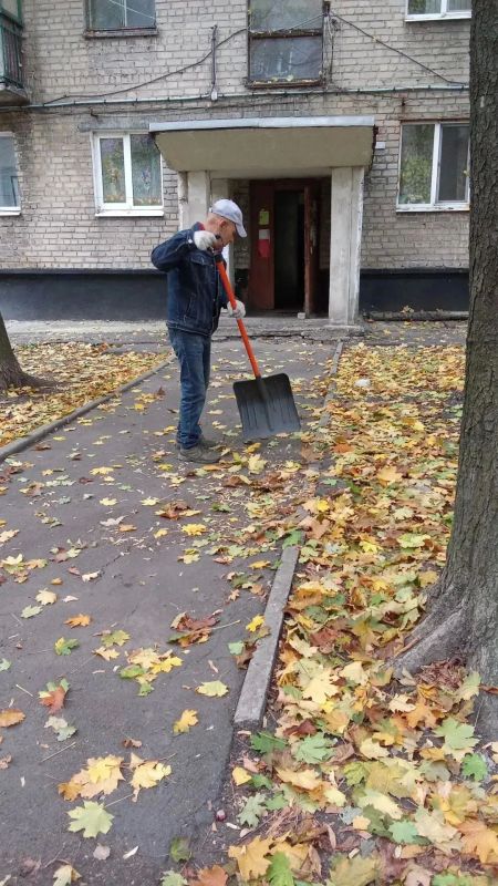 Содержание жилого фонда: текущие работы в городе Дебальцево Содержание жилого фонда: текущие работы в городе Дебальцево