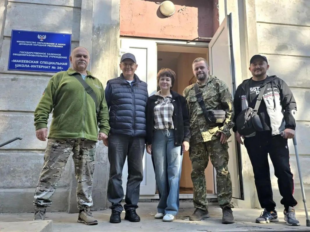 На связи с жителями. Александр Камышов провёл приём граждан в Донецке На связи с жителями. Александр Камышов провёл приём граждан в Донецке