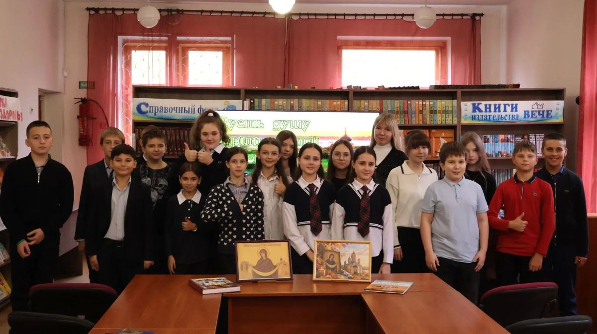 Покров — это не только дата в календаре, но и целая атмосфера: первый снег, запах выпечки, старые истории и ощущение, что год делает глубокий вдох перед зимой Покров — это не только дата в календаре, но и целая атмосфера: первый снег, запах выпечки, старые истории и ощущение, что год делает глубокий вдох перед зимой