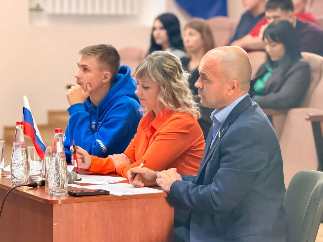 В Торезе прошёл муниципальный этап «Лиги Ораторов» В Торезе прошёл муниципальный этап «Лиги Ораторов»