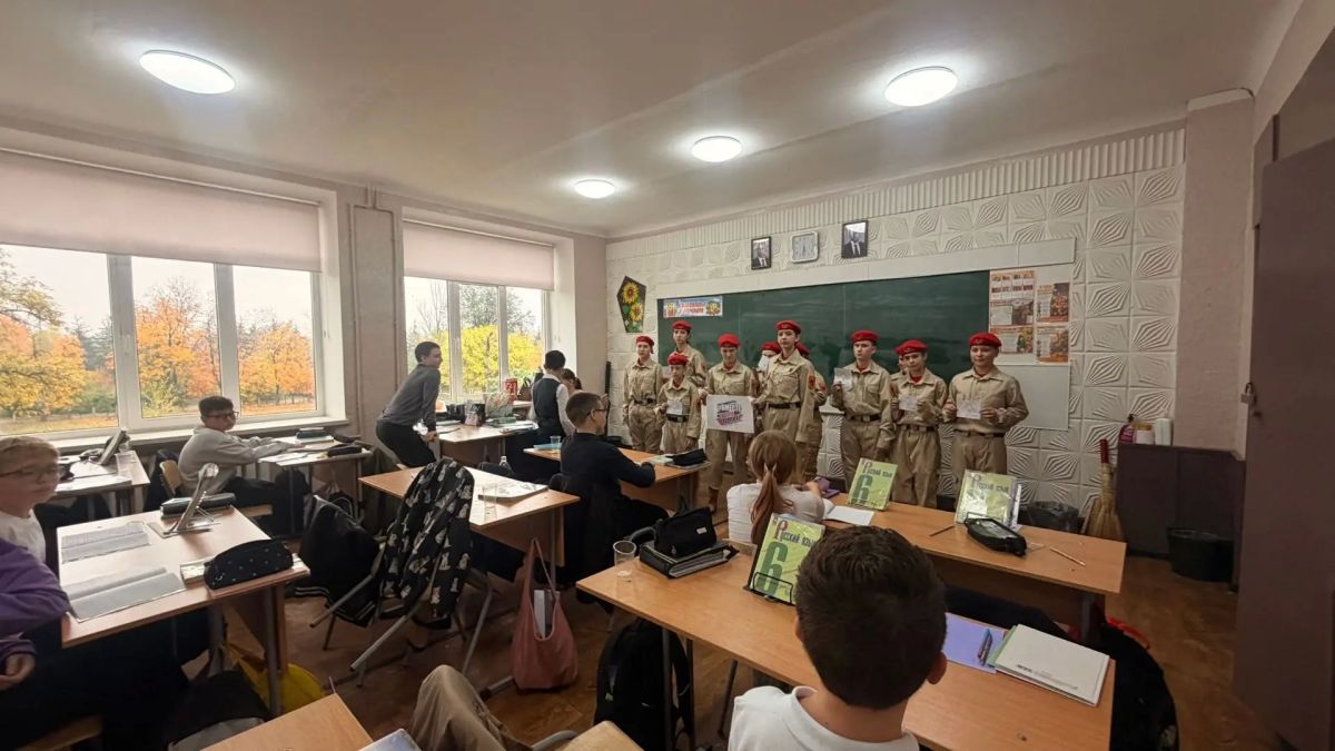 Юнармейцы Ждановки провели акцию «Мы — против террора» Юнармейцы Ждановки провели акцию «Мы — против террора»