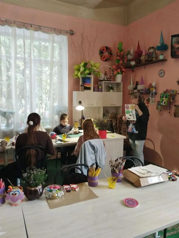 Профилактика ПДД через творчество: в Мироновском поселковом ДК прошел познавательный мастер-класс! Профилактика ПДД через творчество: в Мироновском поселковом ДК прошел познавательный мастер-класс!