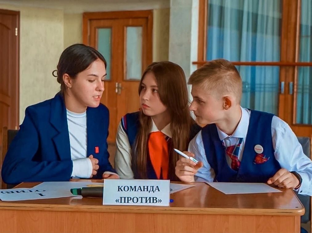 В Енакиево завершился муниципальный этап «Лиги Ораторов»