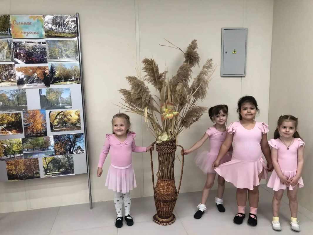 В Ждановском Центре культуры и досуга открылась осенняя фотовыставка В Ждановском Центре культуры и досуга открылась осенняя фотовыставка