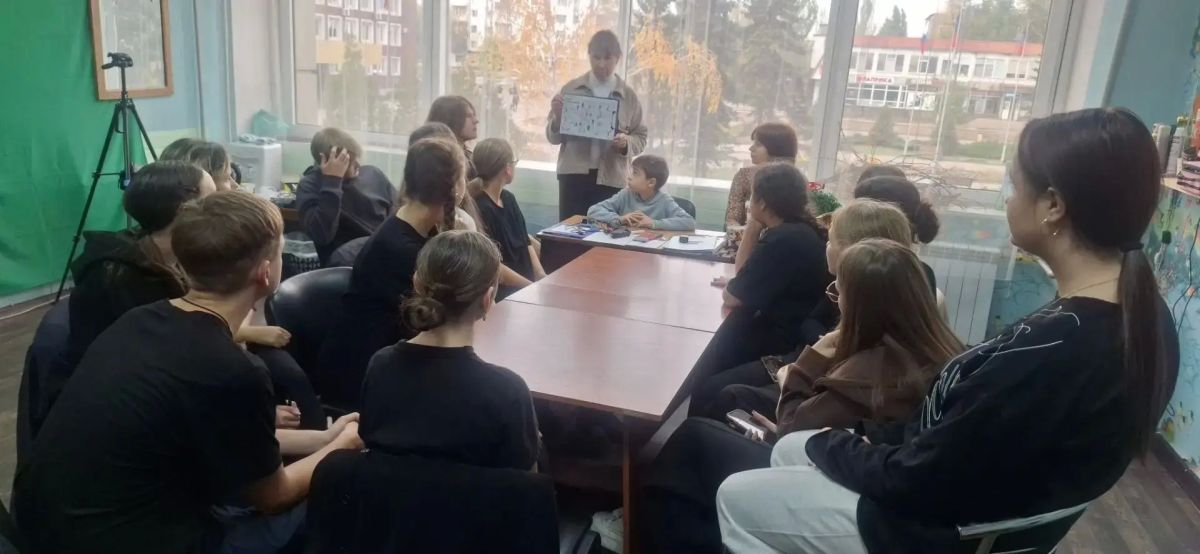 В Культурно-досуговом центре состоялся урок безопасности "Если рядом террорист" В Культурно-досуговом центре состоялся урок безопасности "Если рядом террорист"