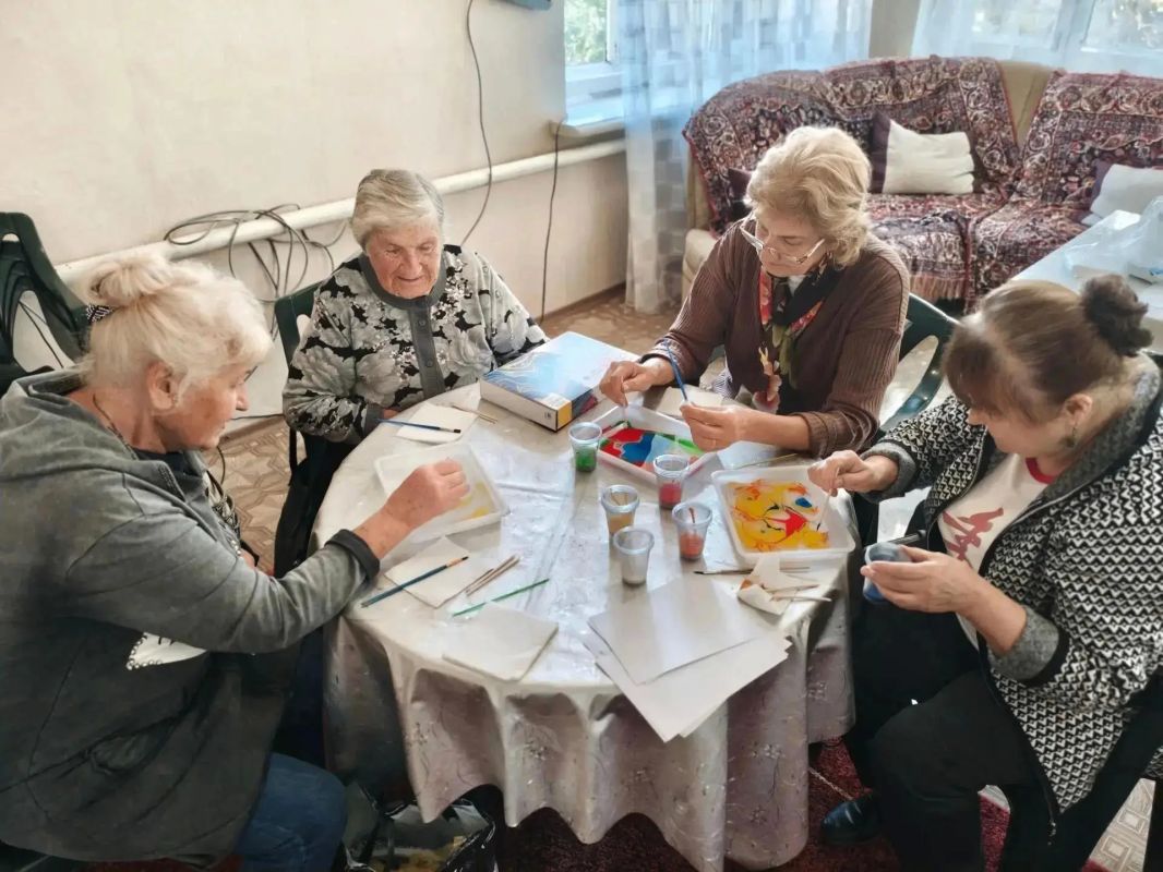 В Центре социального развития Макеевки прошло занятие «Мысль и дыхание» В Центре социального развития Макеевки прошло занятие «Мысль и дыхание»