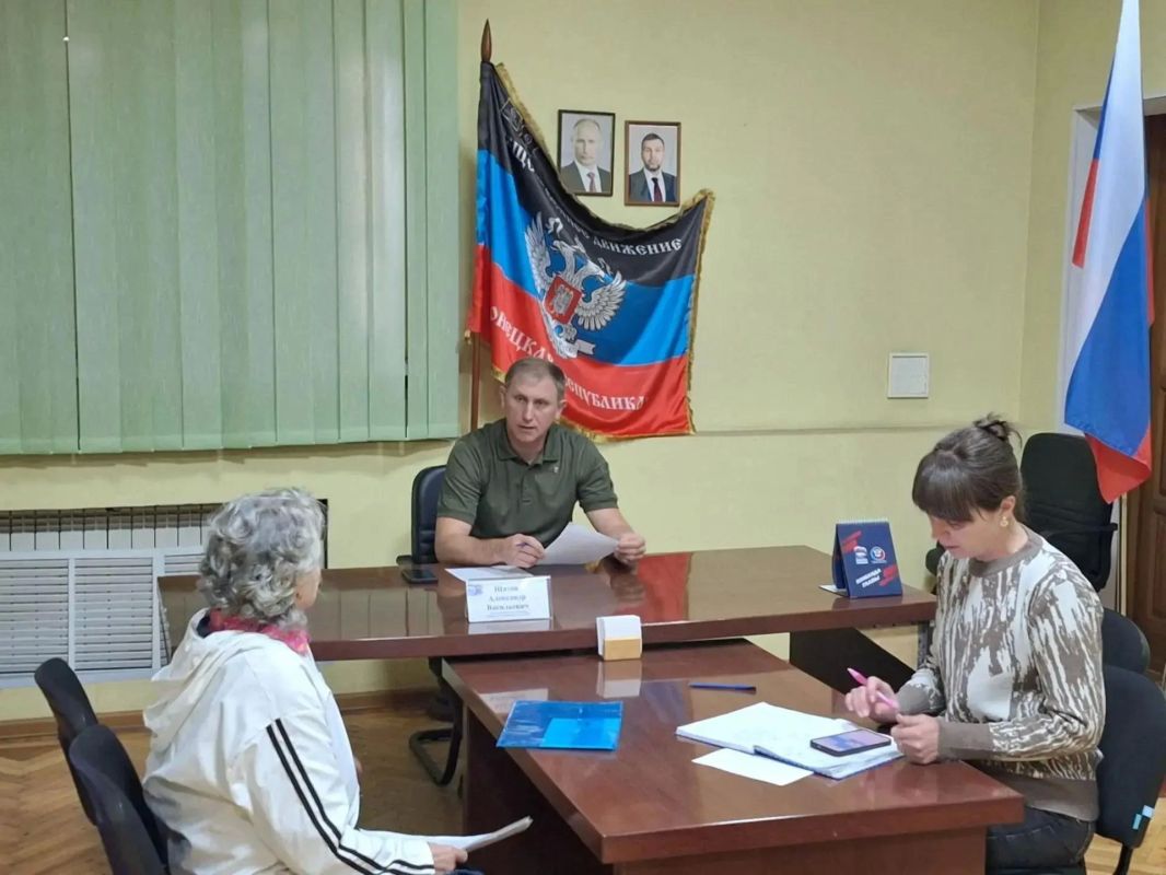 Глава Шахтерского округа провел прием граждан в общественной приемной «Единой России»