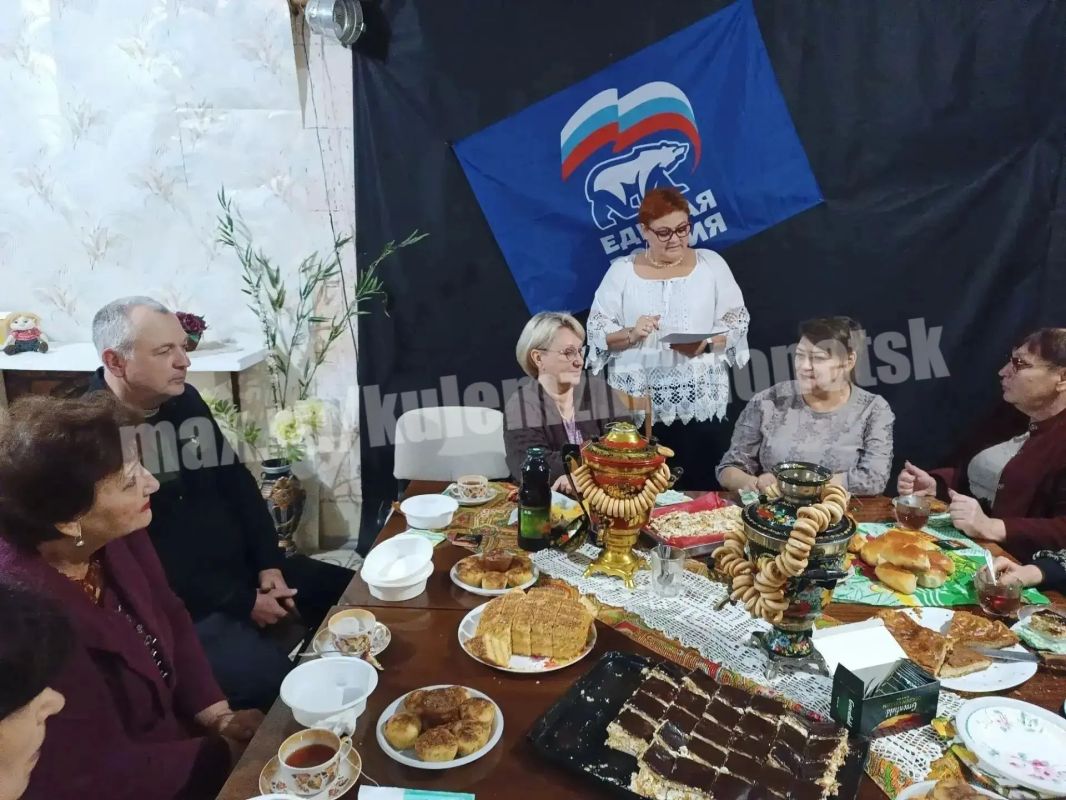 Во Дворце культуры «Смолянка» в рамках проекта «Культура малой родины» партии «Единая Россия» состоялся конкурс пирогов «Вкусный рецепт», посвященный Всемирному дню хлеба Во Дворце культуры «Смолянка» в рамках проекта «Культура малой родины» партии «Единая Россия» состоялся конкурс пирогов «Вкусный рецепт», посвященный Всемирному дню хлеба