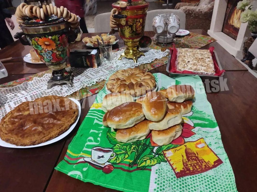 Во Дворце культуры «Смолянка» в рамках проекта «Культура малой родины» партии «Единая Россия» состоялся конкурс пирогов «Вкусный рецепт», посвященный Всемирному дню хлеба Во Дворце культуры «Смолянка» в рамках проекта «Культура малой родины» партии «Единая Россия» состоялся конкурс пирогов «Вкусный рецепт», посвященный Всемирному дню хлеба